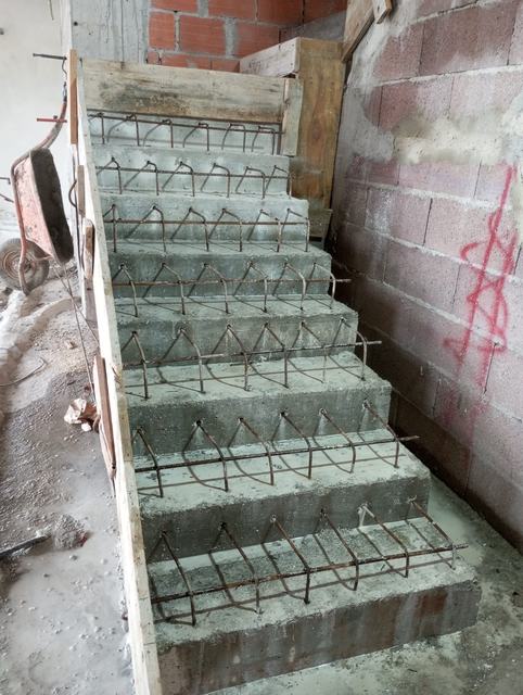 Armadura da escada antes da betonagem
